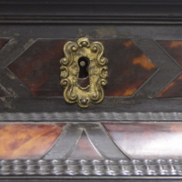 Detail of top lock